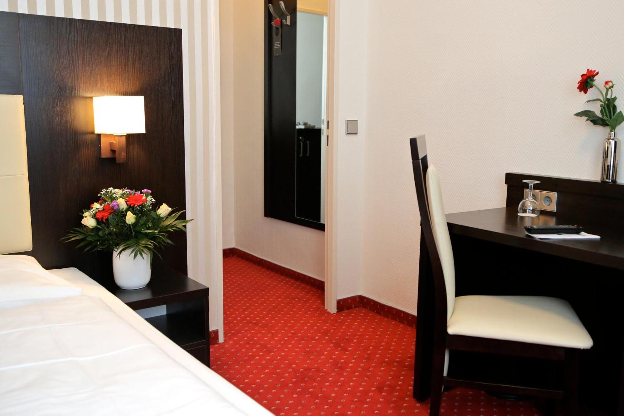 Hotel Herbst Berlino Esterno foto